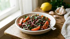 Snelle bonensalade in 10 minuten met tomaat en citroen-knoflookdressing